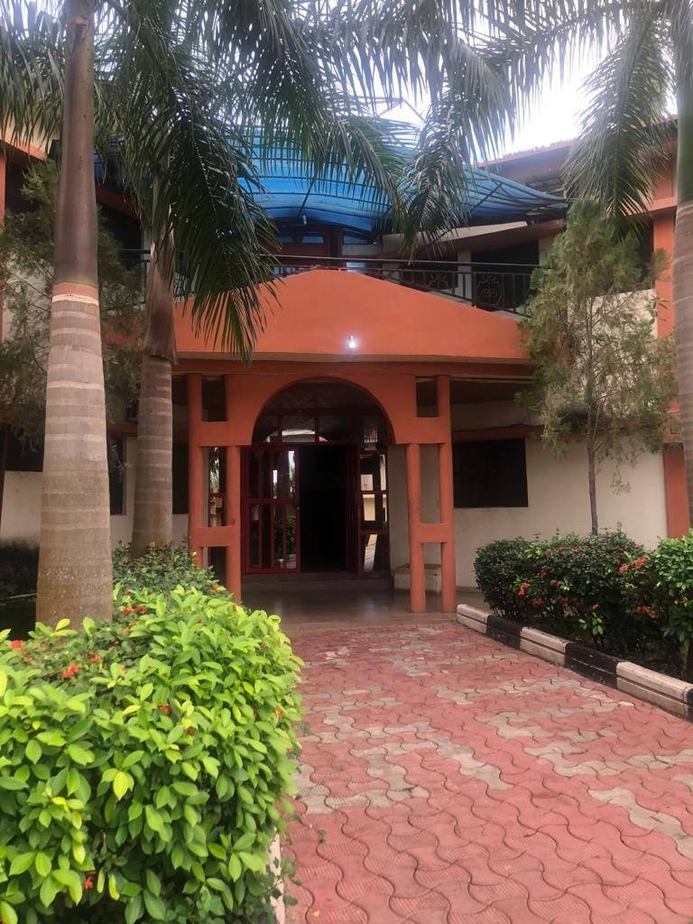  DISTRESS SALE (HOTEL FOR SALE)